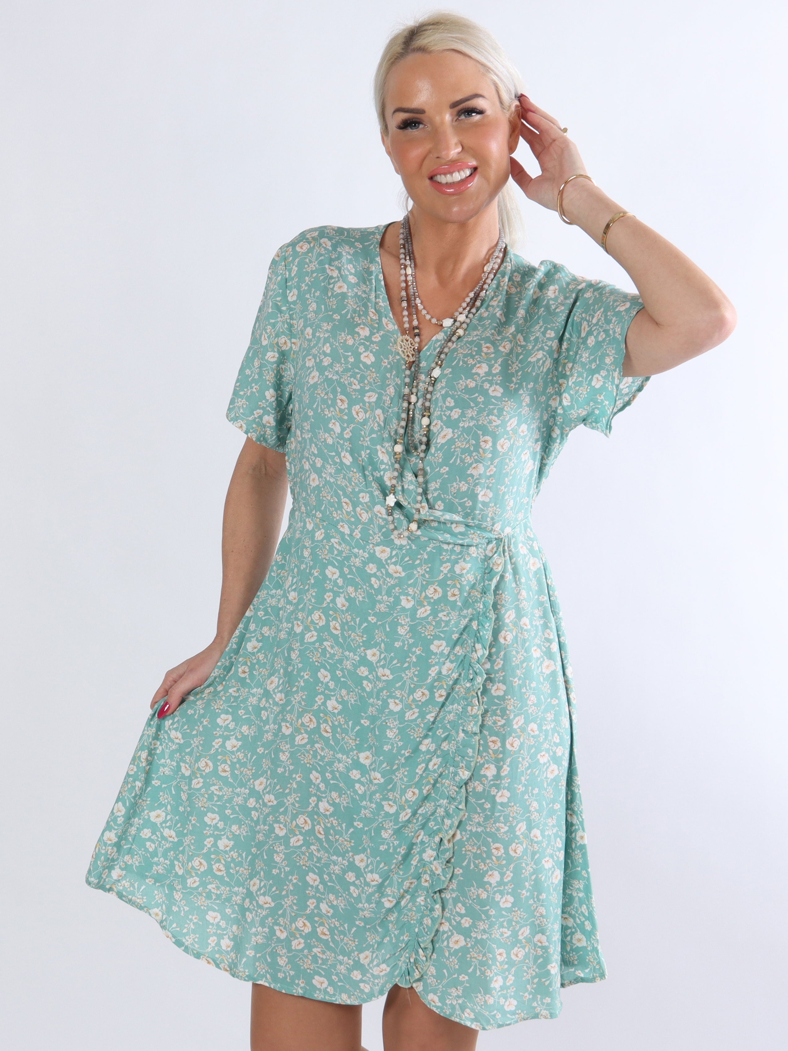 Tehani - Klänning med blommönster